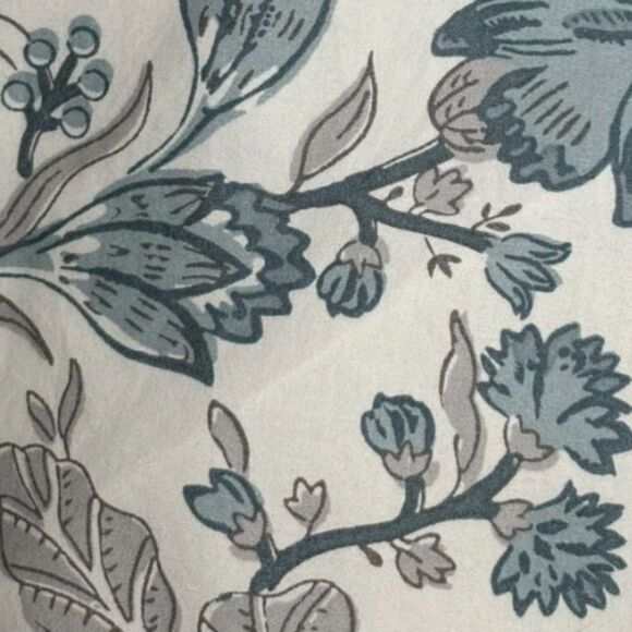 Pottery Barn Queen Duvet Cover Floral Blue White Gray Organic Cotton Euc - Picture 3 of 4